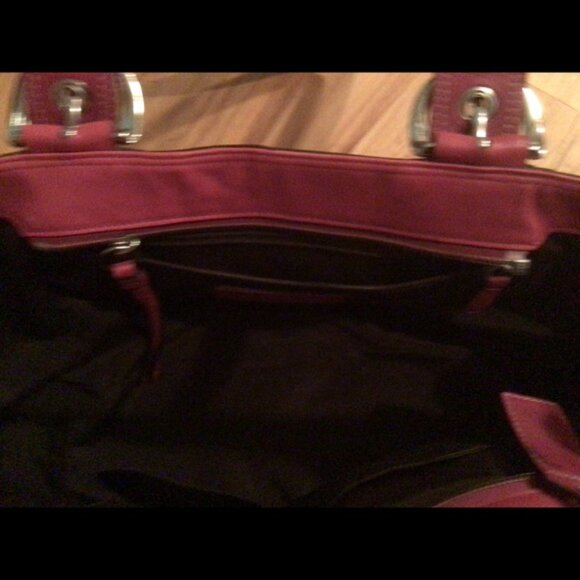 Pink Leather Coach Purse - Picture 8 of 12